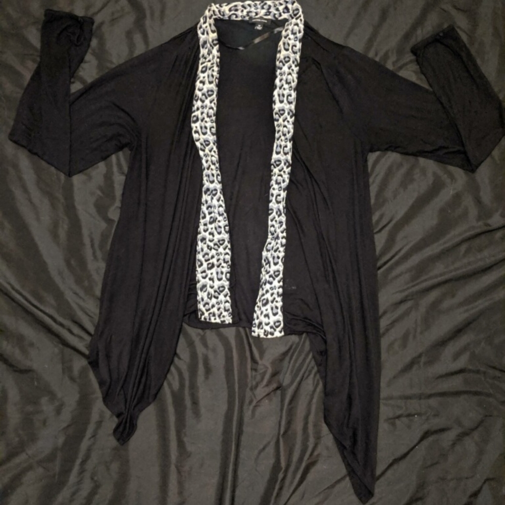 3/$20 Saks Fifth Ave Cardigan